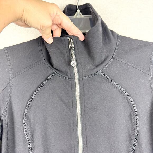 Lululemon Nice Asana Funnel Neck Athletic Mid-Layer Ruffle Jacket In Black Sz 4 - Picture 9 of 16